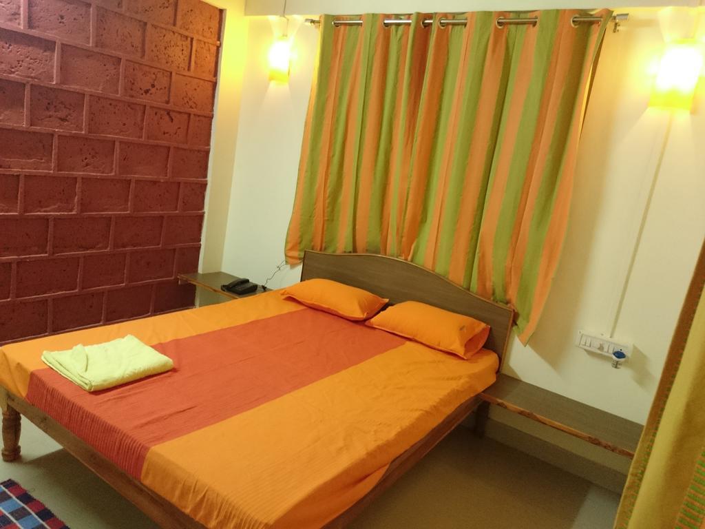 Oceanic Hotel Diveagar Exterior photo